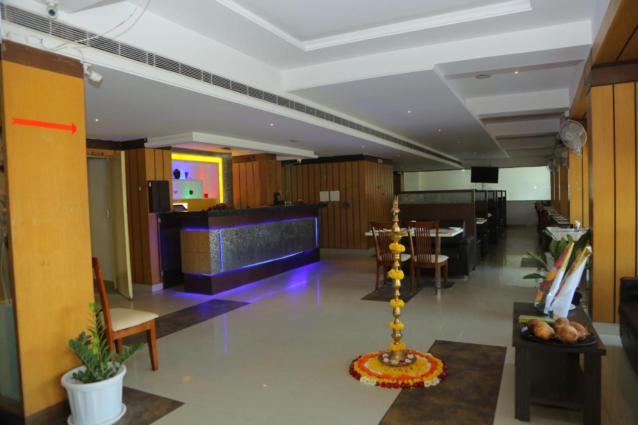 N7 Elite Restaurant & Bar Sangareddy Екстер'єр фото