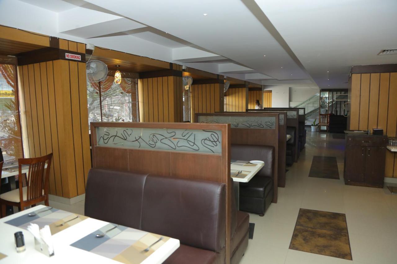 N7 Elite Restaurant & Bar Sangareddy Екстер'єр фото