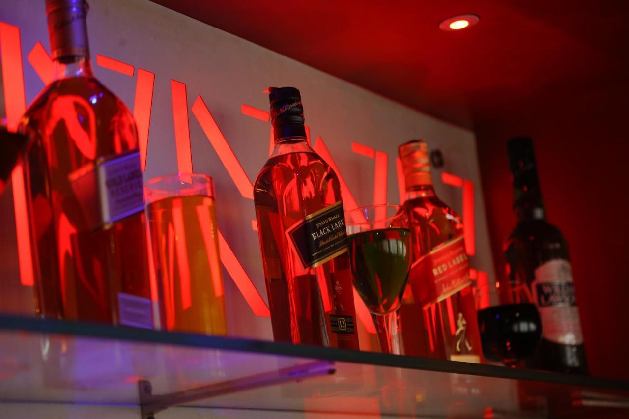 N7 Elite Restaurant & Bar Sangareddy Екстер'єр фото